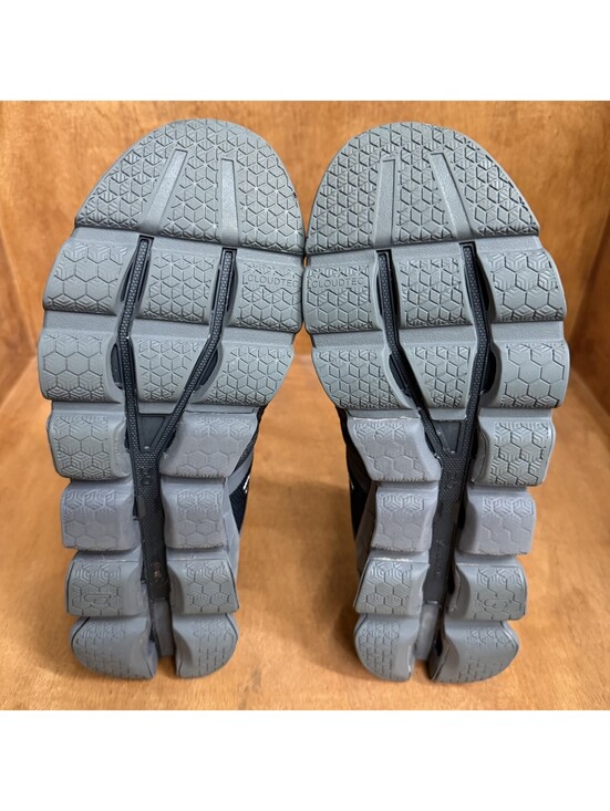 On Cloudsurfer Running Shoes Mens Size 9.5 Gray Black Swiss Engineering Sneakers main image 6